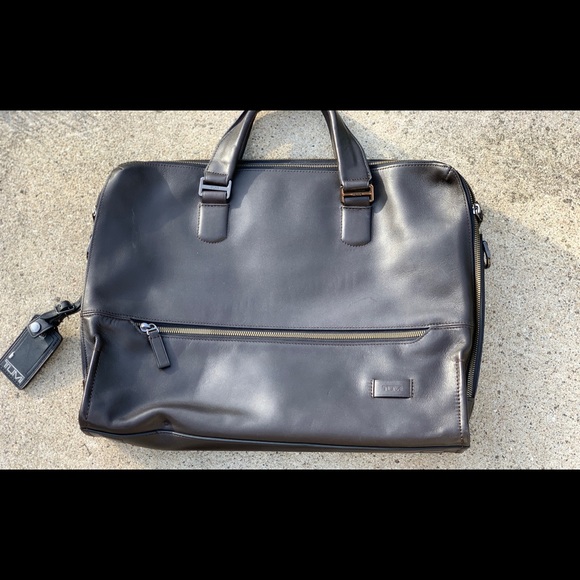 tumi harrison horton